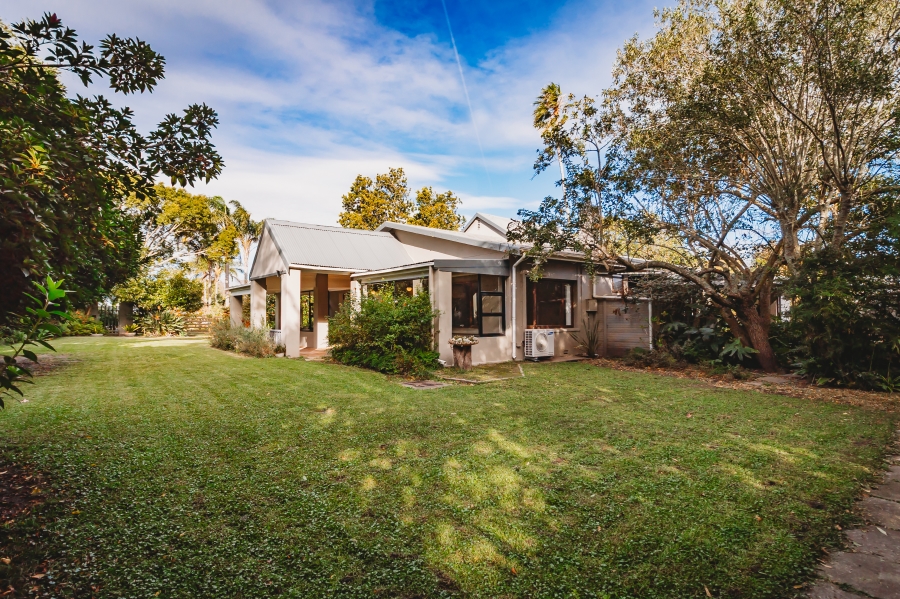 6 Bedroom Property for Sale in Heatherlands Western Cape